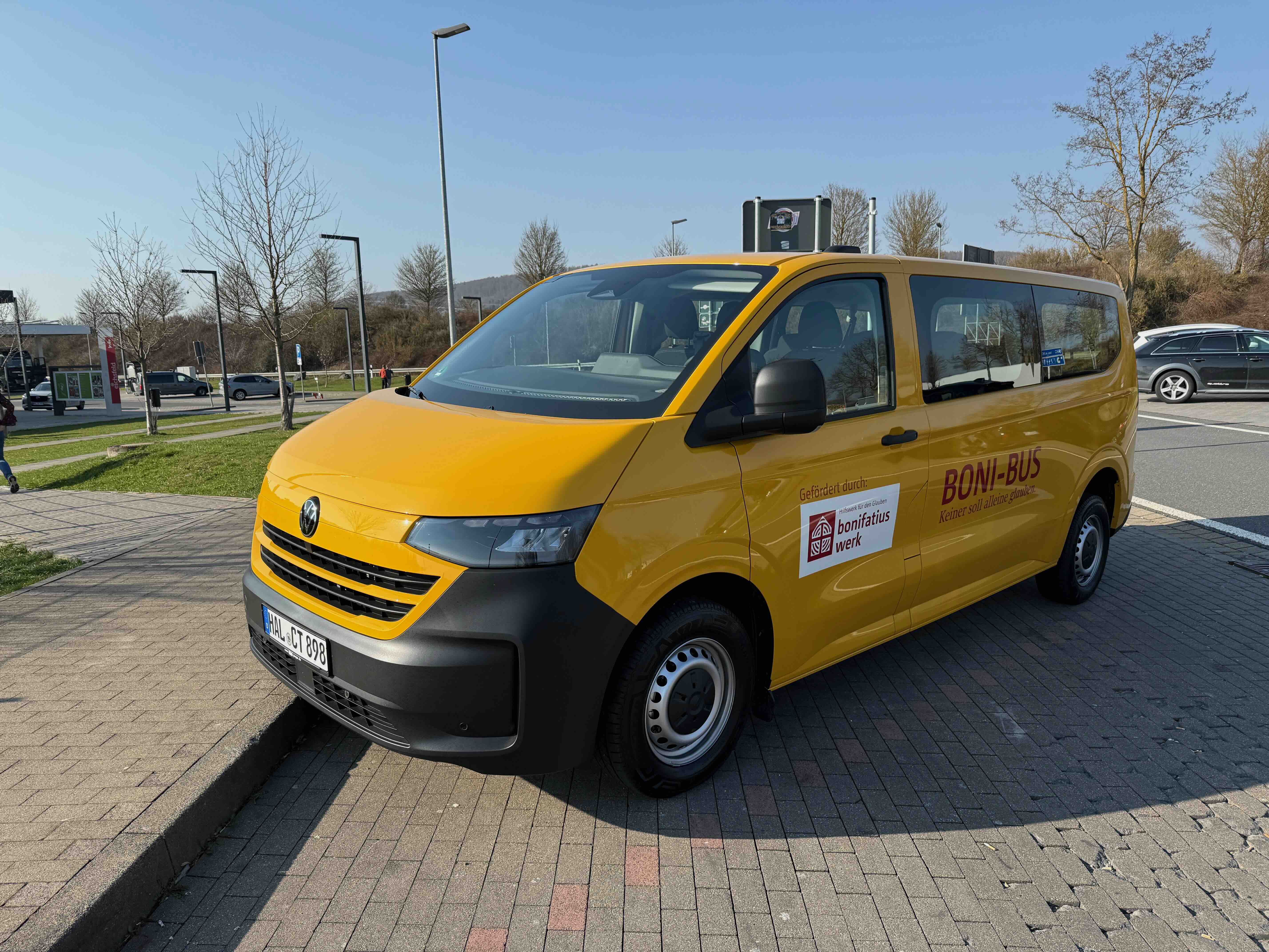 Neuer BONI-Bus in der Gütchenstraße – unterwegs für unsere Pfarrei und darüber hinaus